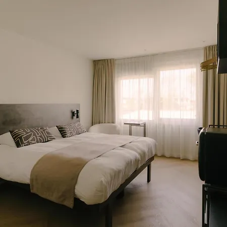 Boutique Hotel Herbergh Amsterdam Airport Free Parking-2