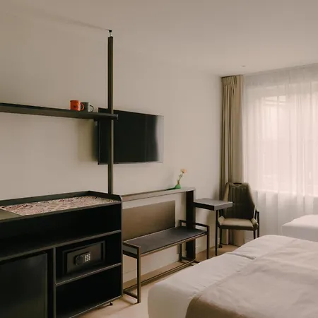 Boutique Hotel Herbergh Amsterdam Airport Free Parking-3